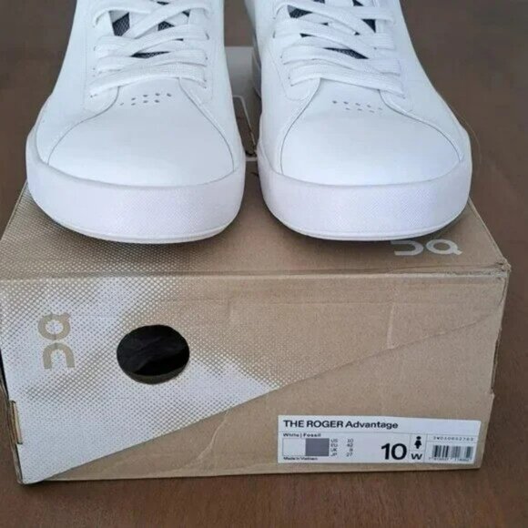 On THE ROGER Advantage - Color: White / Fossil - Size: Women 10 - Picture 3 of 9